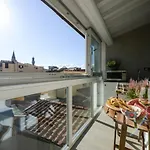 Duomo Apartahotel
